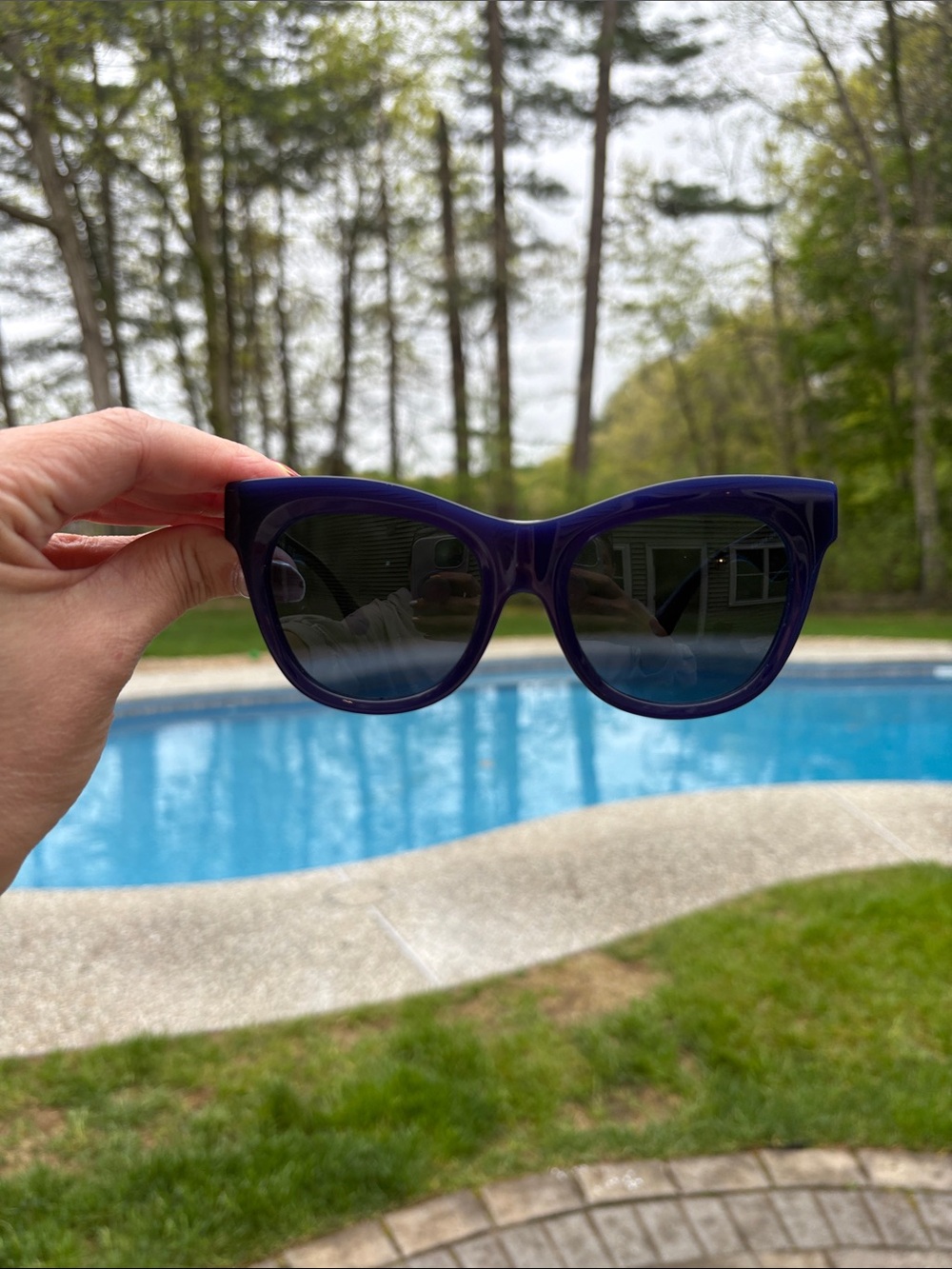 Burberry Dark Blue Glossy Cat-Eye Sunglasses